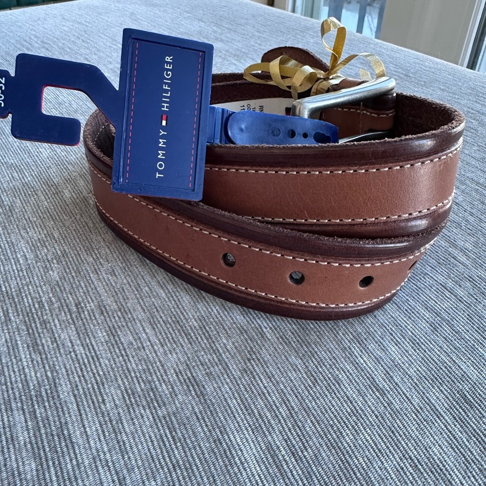 Tommy Hilfiger brown two-tone stitched leather belt BNWT